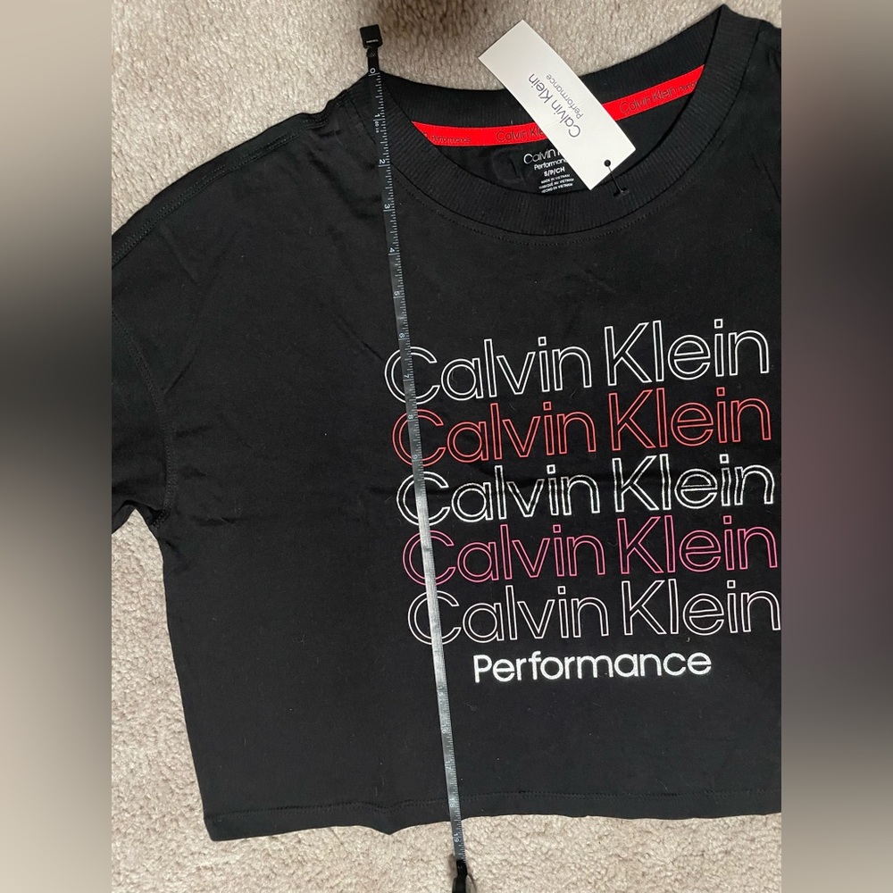 Calvin Klein Women’s Performance Crop Top - Picture 6 of 6